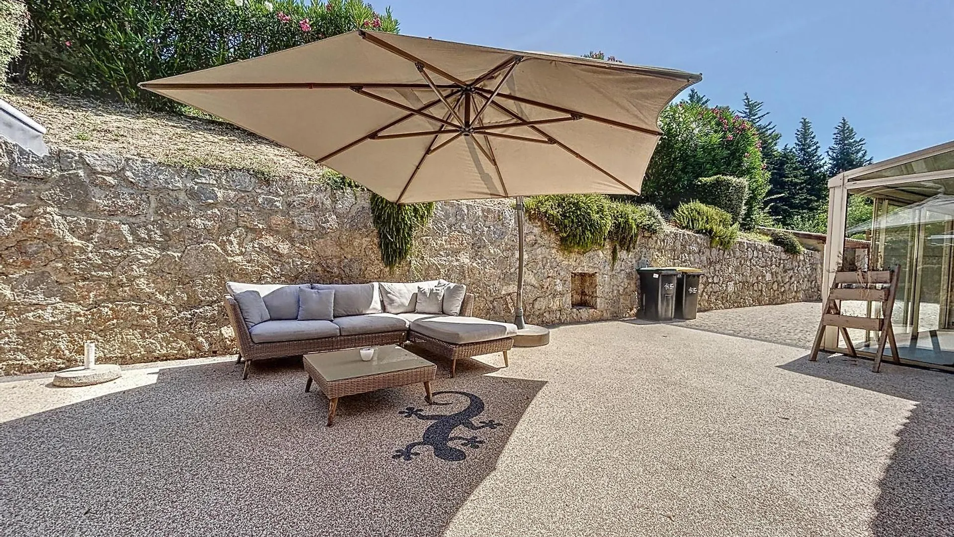 Villa-Piscine-Tennis-Spa-French Riviera Auribeau-sur-Siagne Villa